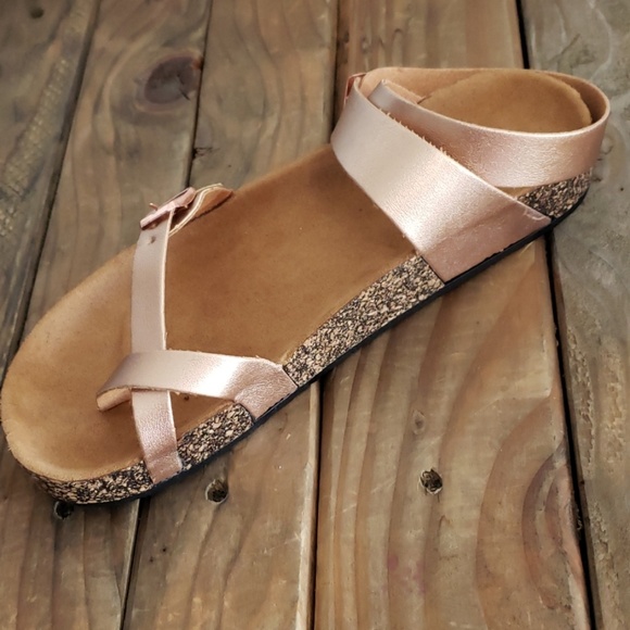 Rosegold criss cross cork Sandal Host pick - Picture 8 of 9